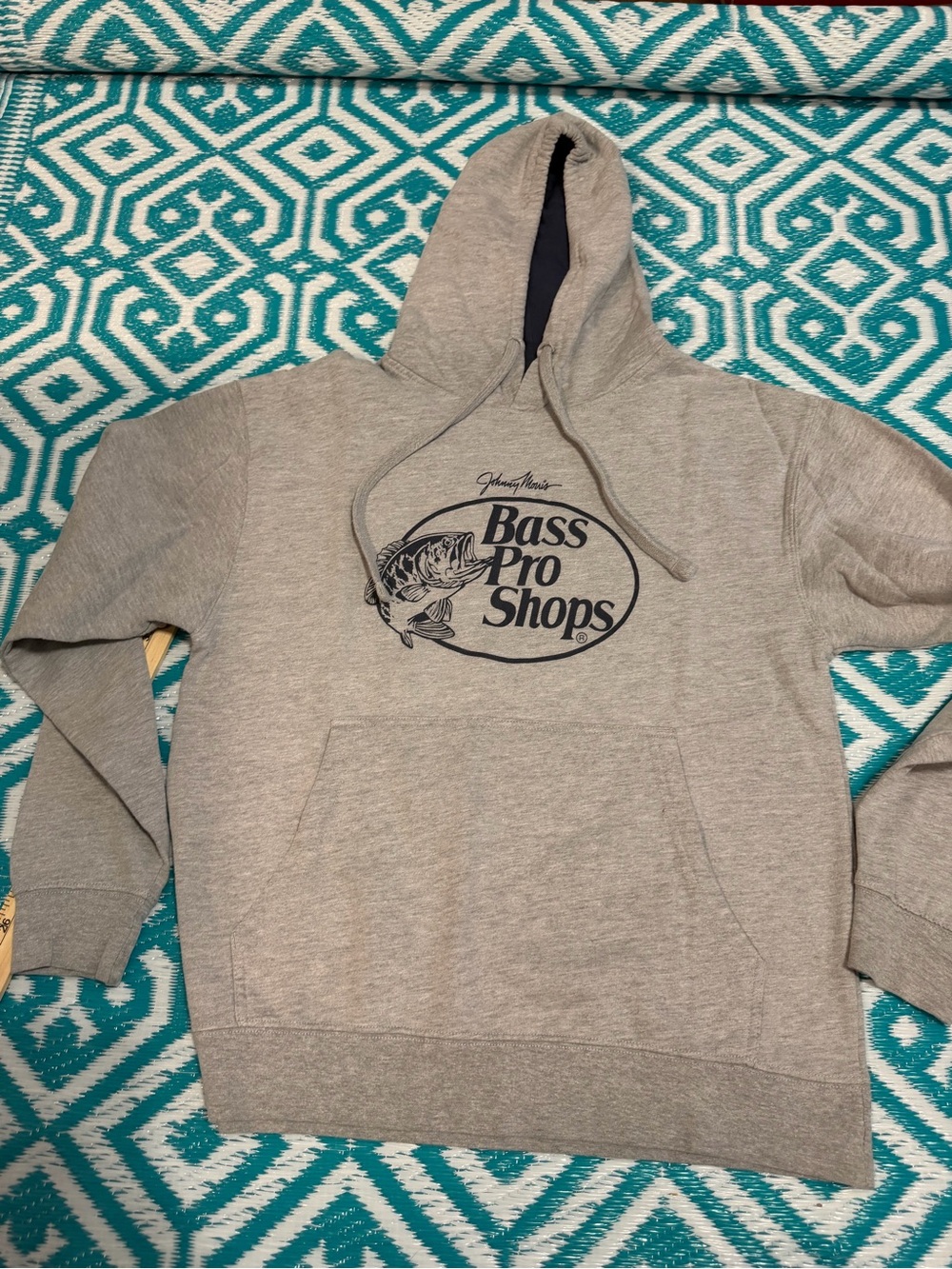 Bass Pro Shops Men’s Gray Fishing Logo Pullover Hoodie Sweatshirt